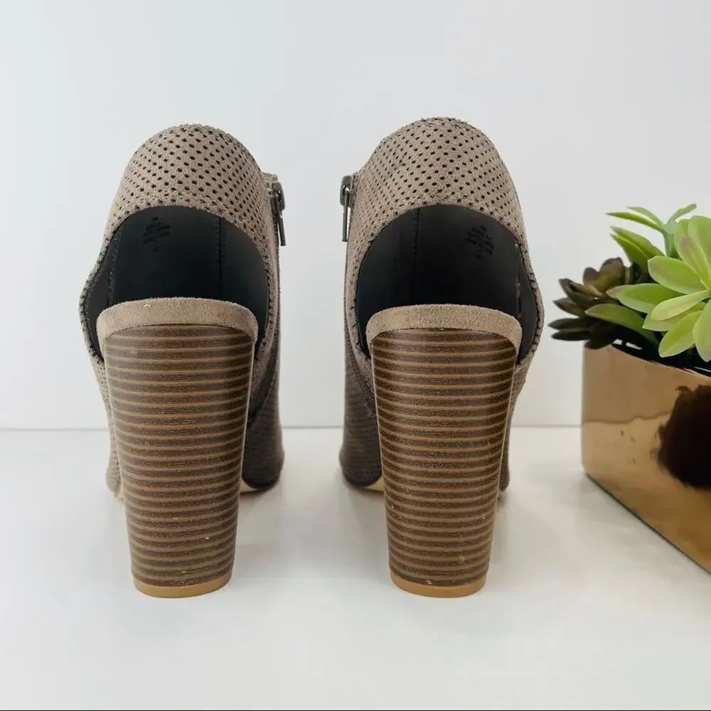 Indigo Rd. Iridella Block Heel Sandal Bootie Size 10 Taupe Textile Open Toe/Heel
